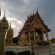 บรรยากาศ วัดกลาง