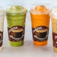 New New Coffee หน้า ป๋าดม คาร์แคร์