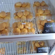 เมนูของร้าน ล้านขนม ซอยมังกร ชิ้นเดียวก็ราคาส่ง ซอยมังกร