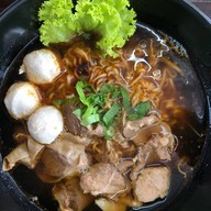 ตั้งต้น ก๋วยเตี๋ยวหมูตุ๋น-เนื้อตุ๋น ลำลูกกา คลอง3