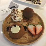 SIMPLE DAY GELATO & CHOCOLATE เดอะบล๊อค ราชพฤกษ์