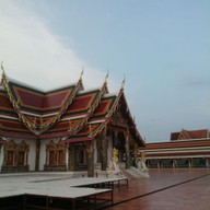 วัดพระธาตุเชิงชุมวรวิหาร