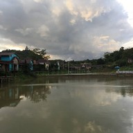 ตลาดน้ำเขาใหญ่