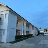 โรงแรมน่านนครา