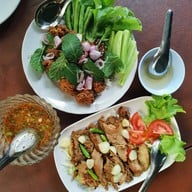 ระเบียงริมน้ำ เพชรบุรี