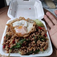 กะเพราข้าวบึ้มBY Midnight