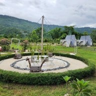 The Mountain Deer View Lodge & Hashery บ้านมุง
