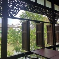 ระเบียงริมน้ำ เพชรบุรี