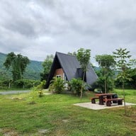 The Mountain Deer View Lodge & Hashery บ้านมุง