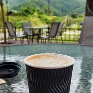 The Mountain Deer View Lodge & Hashery บ้านมุง