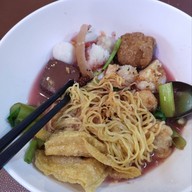 เมนูของร้าน ไทเฮาเย็นตาโฟ สูตรเด็ดไม่ต้องปรุง หมูแดง หมูกรอบ สุกี้ หอยทอด ตามสั่ง กาญจนาภิเษก