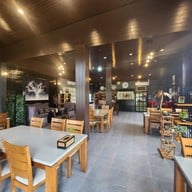 The Mountain Deer View Lodge & Hashery บ้านมุง