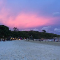 หาดทรายแก้ว