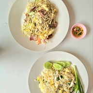 ข้าวผัดปู
