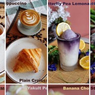 W CAFE กรุงเทพกรีฑา