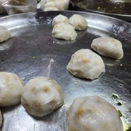 กุ๊ยช่าย เจ๊นา