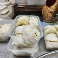 กุ๊ยช่าย เจ๊นา