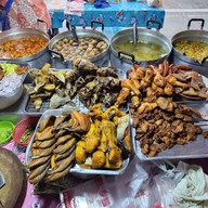 เมนูของร้าน ร้านข้าวแกงป้าตุ๊กตลิ่งชัน