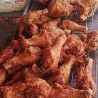ข้าวเหนียวห่อ หมู ไก่ เก้ากิโลขายในบ้าน