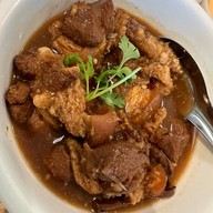 มัลลิกา ชุมพร พระมงกุฎเกล้า