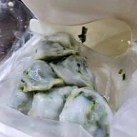 กุ๊ยช่าย เจ๊นา