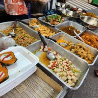 เมนูของร้าน ร้านข้าวแกงป้าตุ๊กตลิ่งชัน