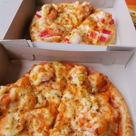 พิซซ่าไฮโซ (ตลาดเมืองทอง)