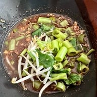 ต้อมเตี๋ยวเรือยกซด สาขาหน้า ม.พายัพ หน้า ม.พายัพ