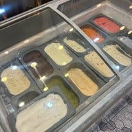 Raya Experimental craft icecream and cafe วัดมังกรเยาวราช