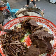 เนื้อทอดซอยละลายทรัพย์