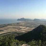 วัดเขาแดง