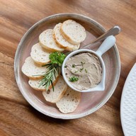 Lapin Cafe ร้านลาแปงคาเฟ่ ข่วงสิงห์