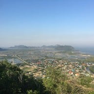 วัดเขาแดง