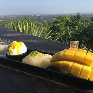 ภูฟิน เทอเรส