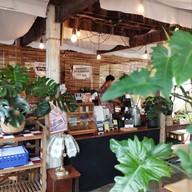 บรรยากาศ 𝘾𝙃𝙊𝙄 𝘾𝙤𝙛𝙛𝙚𝙚 𝙎𝙡𝙤𝙬𝙗𝙖𝙧 — ช้อย ชัยนาท