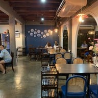 บ้านชมเพลิน