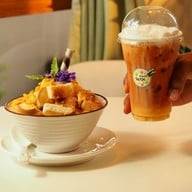 บัวลอยวันวานcafe อ่าวอุดม