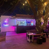 ก๋วยเตี๋ยวแคปหมูยายเพ็ญสาขา 5 (ม.ราชภัฏสกล) ประตู 5