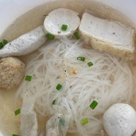 เมนูของร้าน ลูกชิ้นปลาแหลมสิงห์
