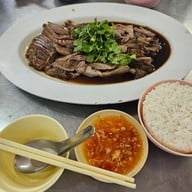 เมนูของร้าน ฉั่วเจียบง้วน ห่านพะโล้ท่าดินแดง