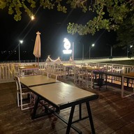 ก๋วยเตี๋ยวแคปหมูยายเพ็ญสาขา 5 (ม.ราชภัฏสกล) ประตู 5