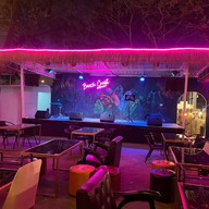 ก๋วยเตี๋ยวแคปหมูยายเพ็ญสาขา 5 (ม.ราชภัฏสกล) ประตู 5