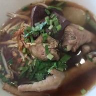 ก๋วยเตี๋ยวไก่มะระป้าดำ ท่าดินแดง