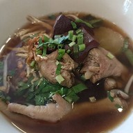 ก๋วยเตี๋ยวไก่มะระป้าดำ ท่าดินแดง