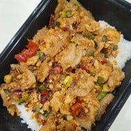 ตามสั่งกระเพราข้าวบึ้ม-เสือน้อยหมูกระทะ กล้วยน้ำไท