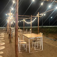 ก๋วยเตี๋ยวแคปหมูยายเพ็ญสาขา 5 (ม.ราชภัฏสกล) ประตู 5