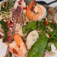 แซ่บตำ ยำนัว พัฒนาการ