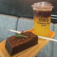 Grand view Cafe'(แกรนด์วิลคาเฟ่) เชิงทะเล