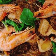 กุ้งอบวุ้นเส้น กะเพรา