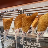 Scoops House -
